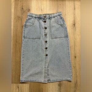 HG Light Wash Button Front Denim Midi Skirt | Juniors 3 / 25